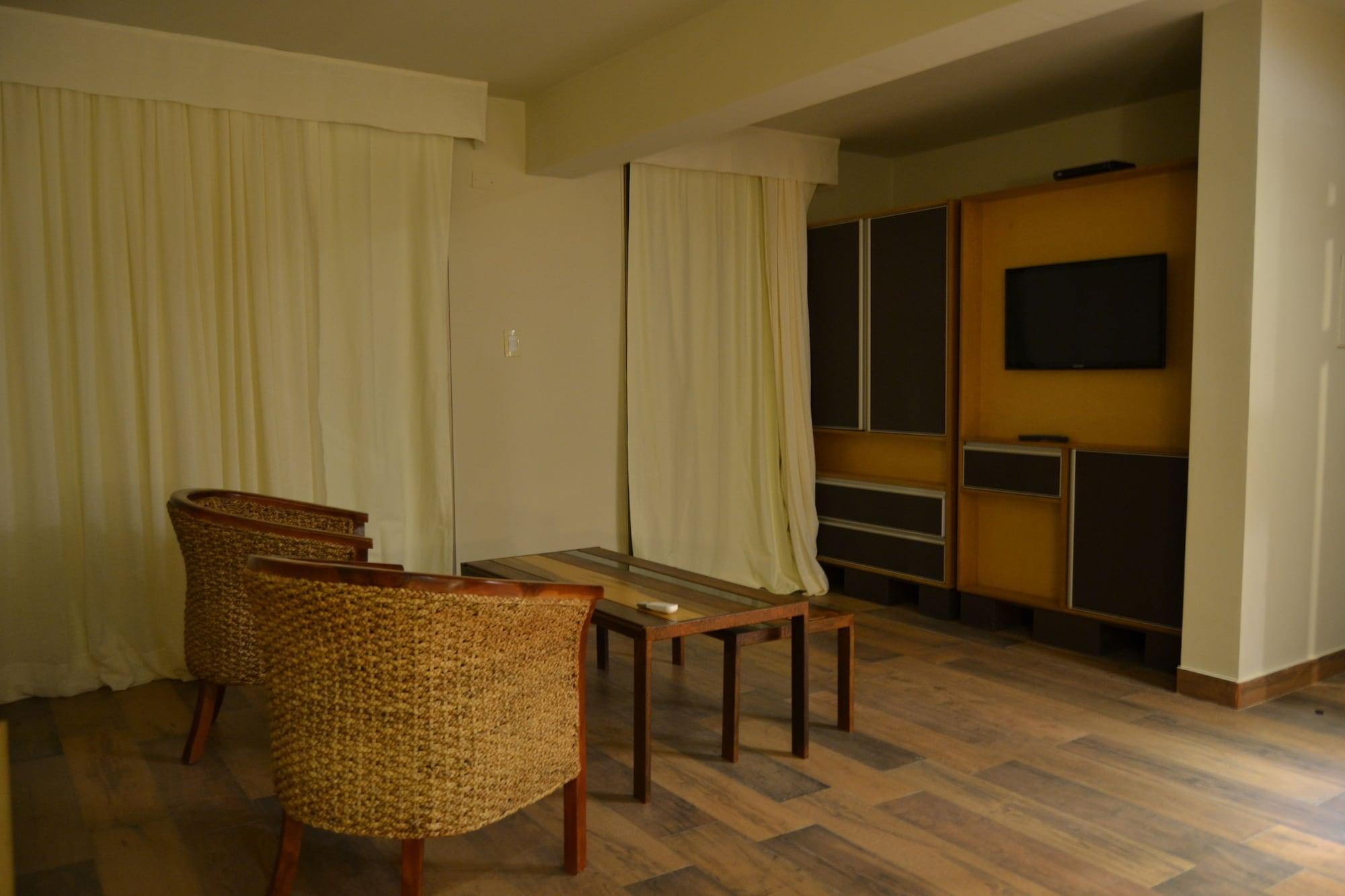 צ'קראס דה קוריה Plaza Paradiso Petit Hotel מראה חיצוני תמונה