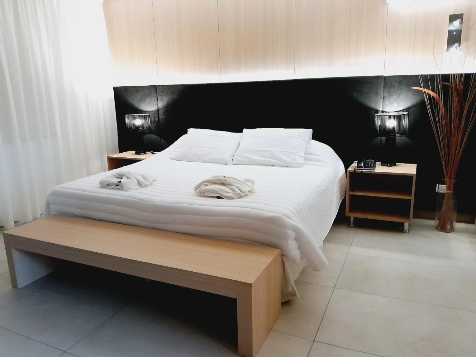 צ'קראס דה קוריה Plaza Paradiso Petit Hotel מראה חיצוני תמונה