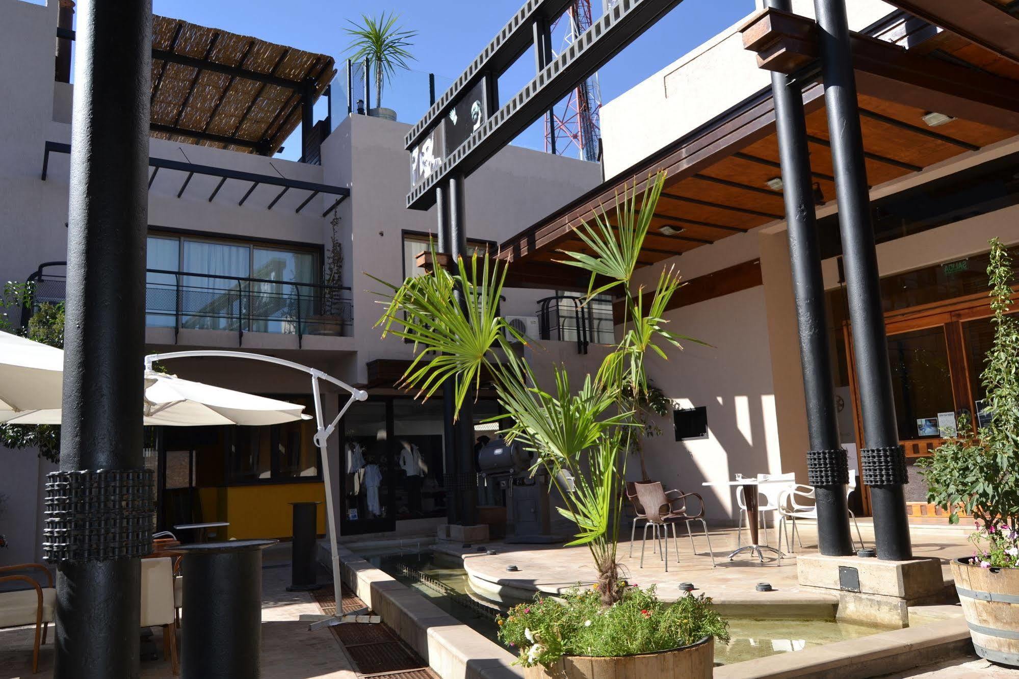 צ'קראס דה קוריה Plaza Paradiso Petit Hotel מראה חיצוני תמונה